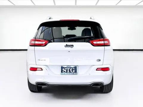 More photos of 2017 Jeep Cherokee Overland at STG Bellflower, CA