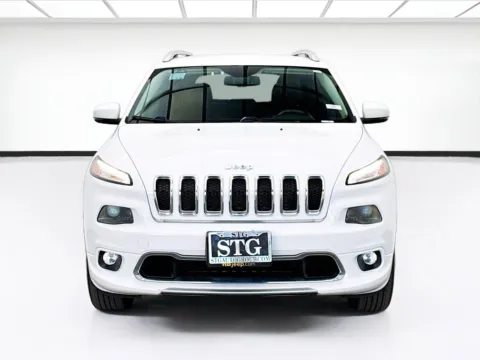 Photos of 2017 Jeep Cherokee Overland for sale in Bellflower, CA at STG Bellflower