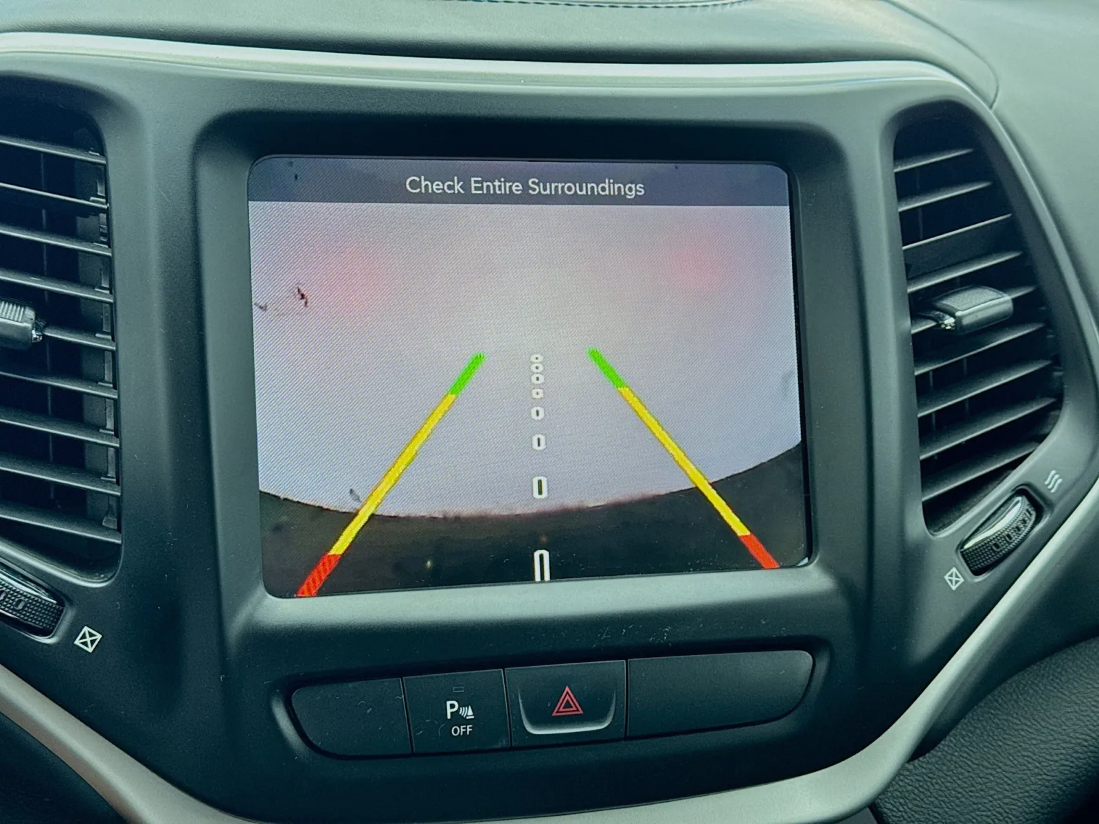 Jeep Cherokee photo 10