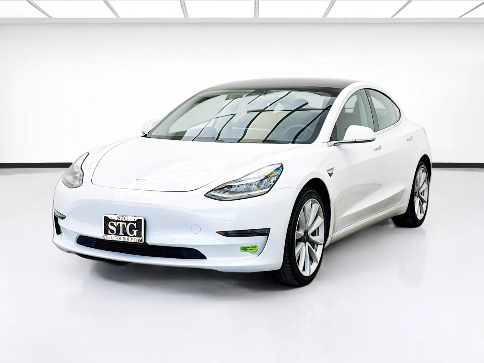 White 2019 Tesla Model 3 Standard Range Plus for sale in Bellflower, CA
