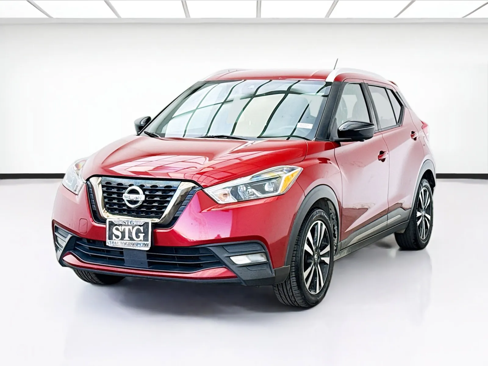 Red 2020 Nissan Kicks SR for sale in Bellflower, CA