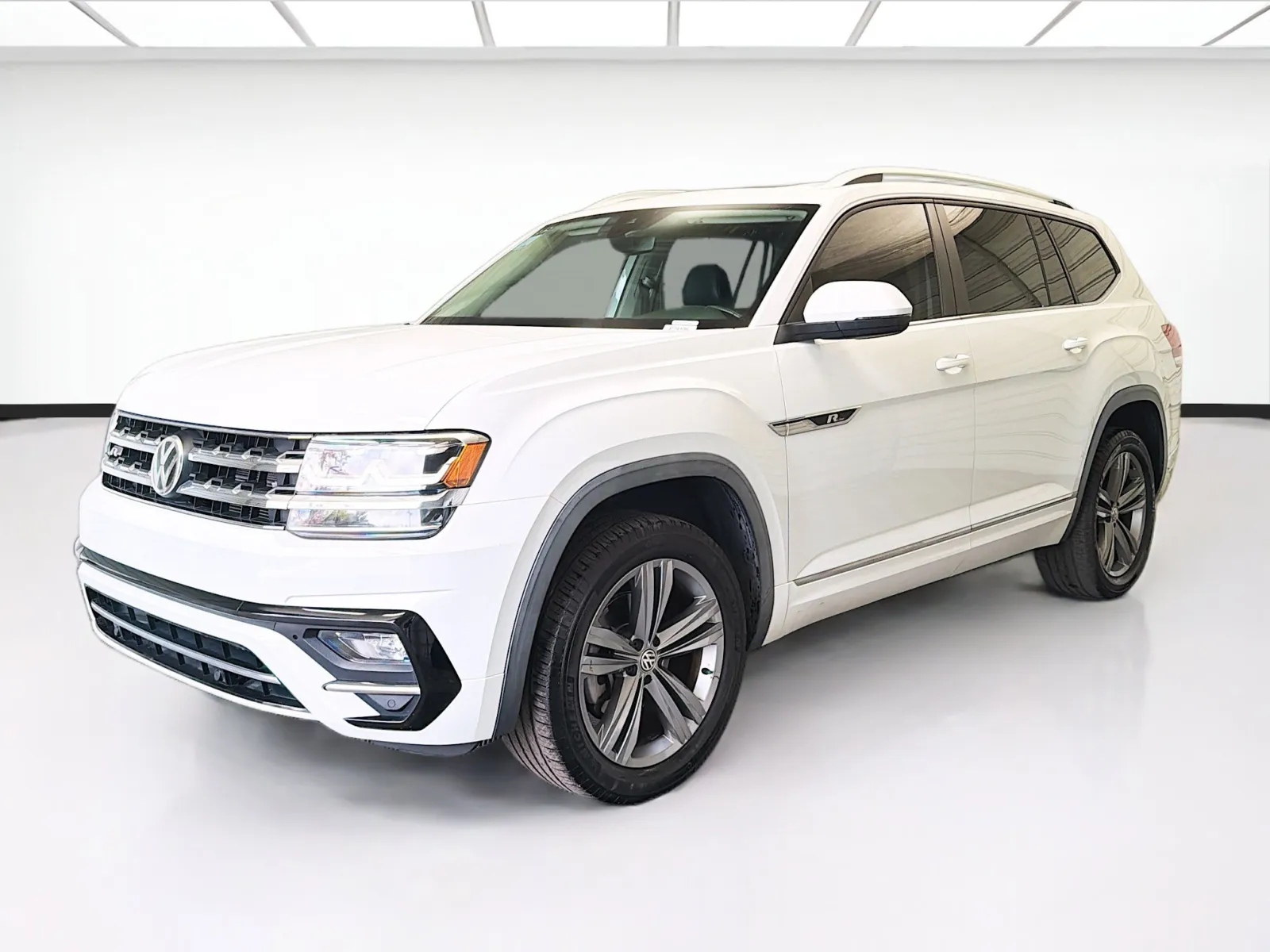White 2019 Volkswagen Atlas 3.6L V6 SEL R-Line R-Line for sale in Bellflower, CA