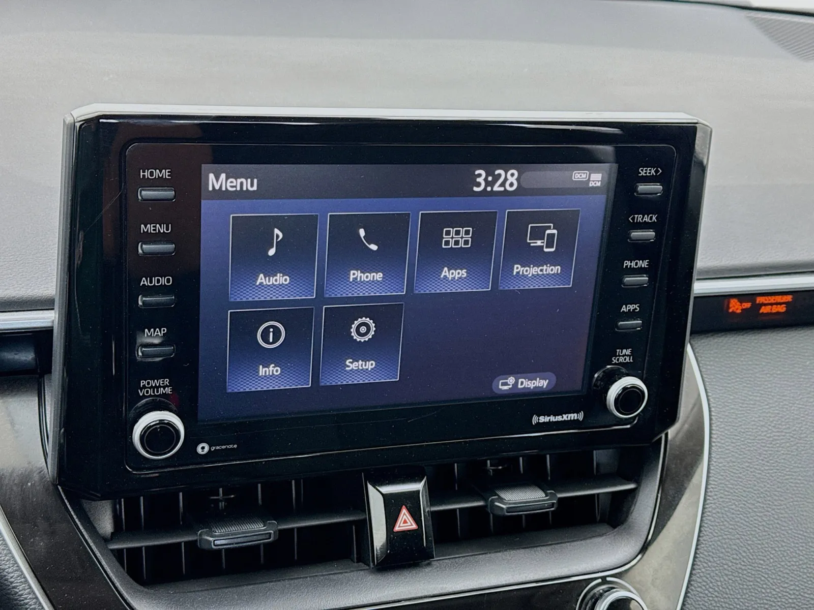 2022 Toyota Corolla LE - Photo 9