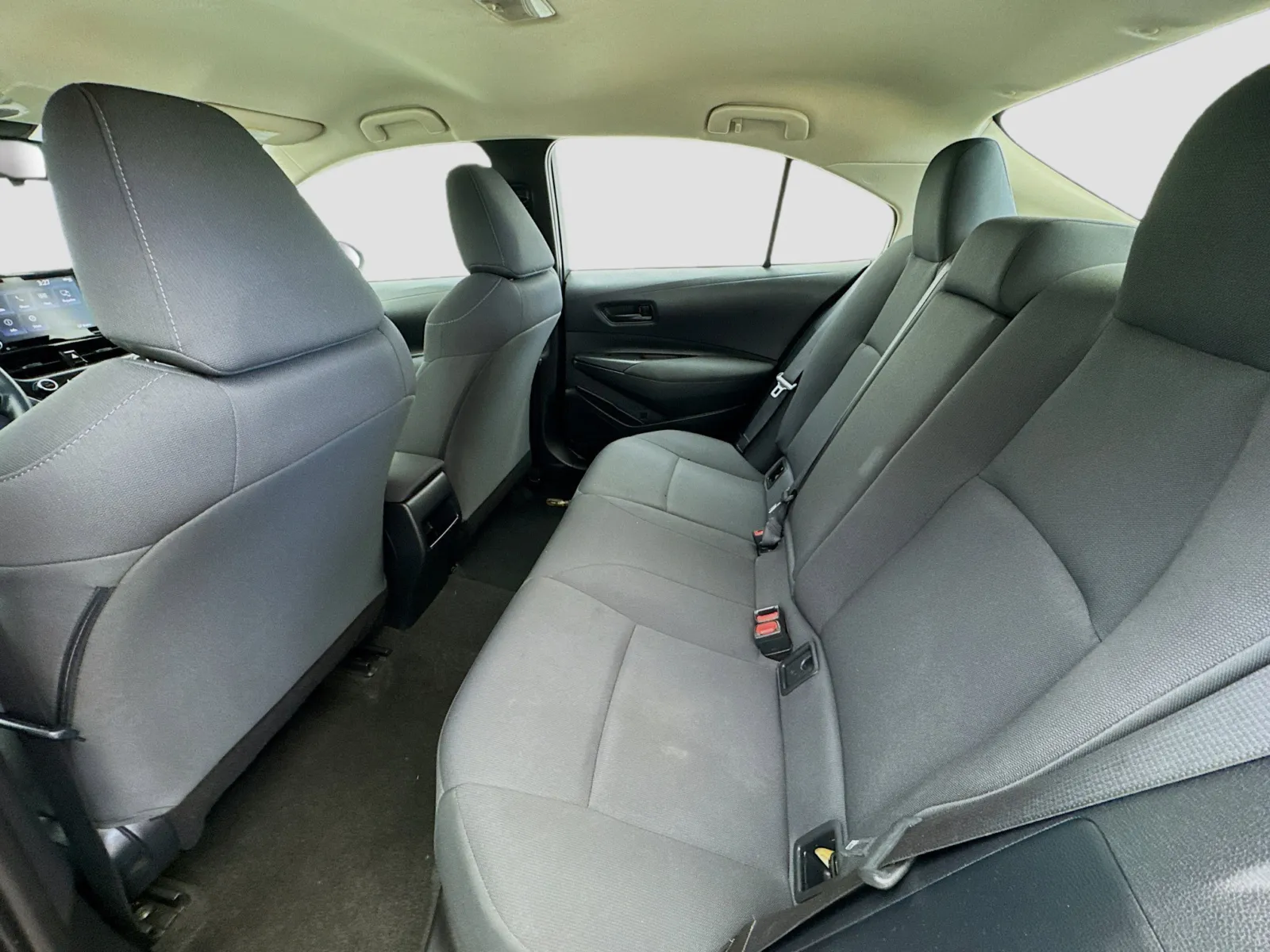 2022 Toyota Corolla LE - Photo 15