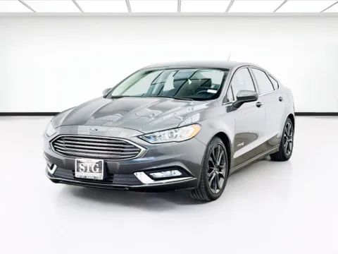 Gray 2018 Ford Fusion Hybrid SE for sale in Bellflower, CA
