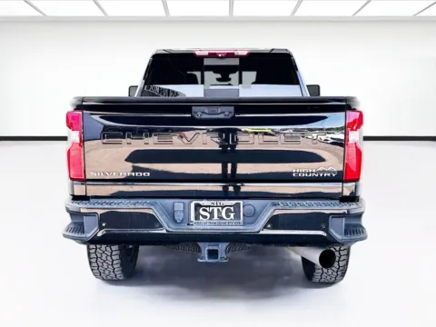 More photos of 2022 Chevrolet Silverado 2500HD High Country at STG Bellflower, CA