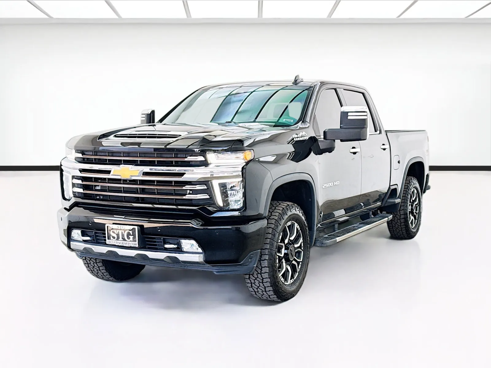 Black 2022 Chevrolet Silverado 2500HD High Country w/Deluxe Package for sale in Bellflower, CA