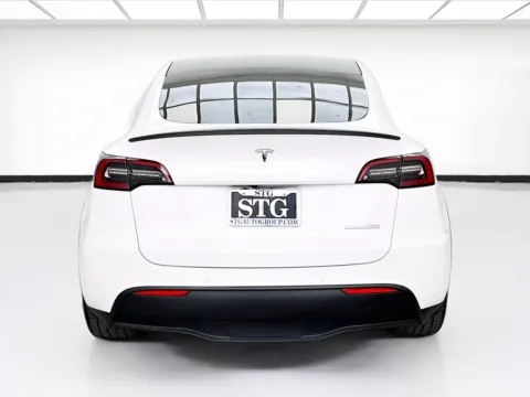 More photos of 2021 Tesla Model Y Performance at STG Bellflower, CA