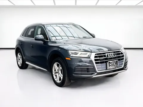Another view of 2018 Audi Q5 2.0T quattro for sale in Bellflower, CA at STG Bellflower