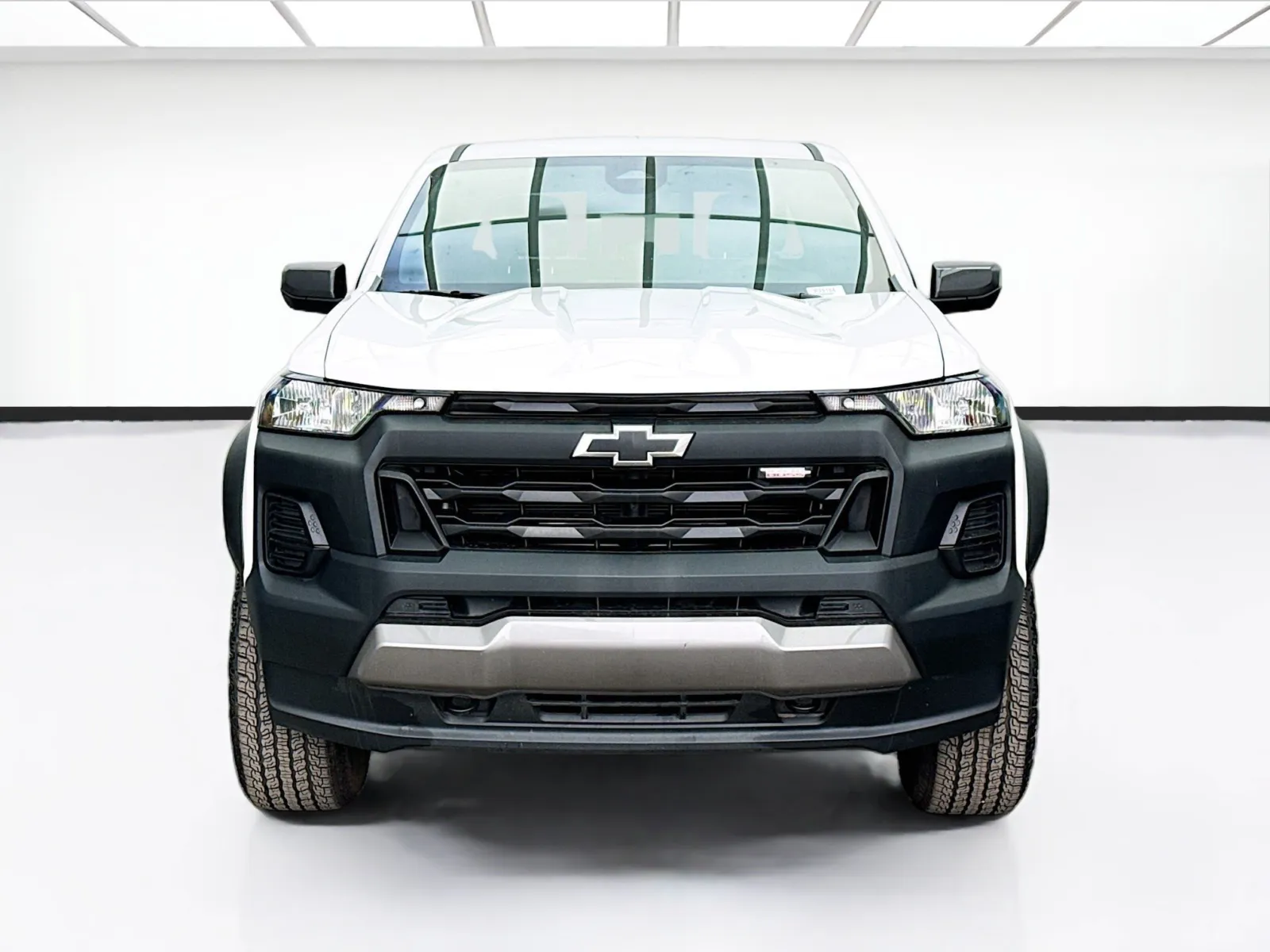 Chevrolet Colorado photo 2