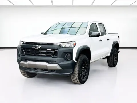 White 2025 Chevrolet Colorado Trail Boss for sale in Bellflower, CA