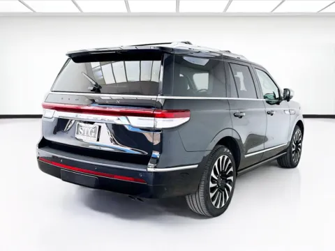 More photos of 2022 Lincoln Navigator Black Label at STG Bellflower, CA