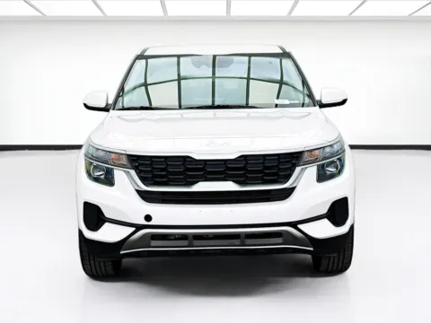 Photos of 2023 Kia Seltos LX for sale in Bellflower, CA at STG Bellflower