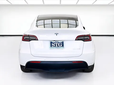 More photos of 2021 Tesla Model Y Long Range 3rd Row seats at STG Bellflower, CA