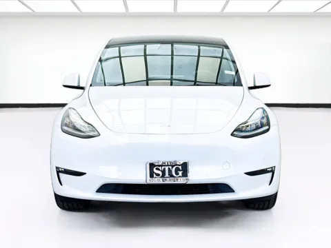 Photos of 2021 Tesla Model Y Long Range 3rd Row seats for sale in Bellflower, CA at STG Bellflower