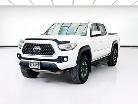 White 2018 Toyota Tacoma TRD Off-Road V6 for sale in Bellflower, CA