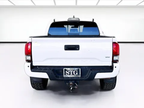 More photos of 2019 Toyota Tacoma TRD Off-Road W/TECHNOLOGY PACKAGE V6 at STG Bellflower, CA