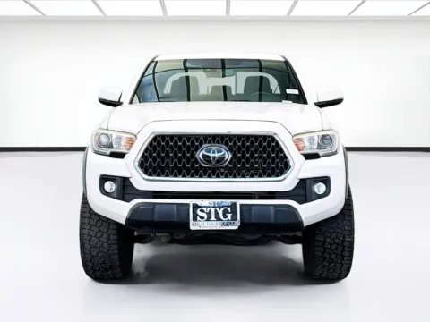 Photos of 2019 Toyota Tacoma TRD Off-Road W/TECHNOLOGY PACKAGE V6 for sale in Bellflower, CA at STG Bellflower