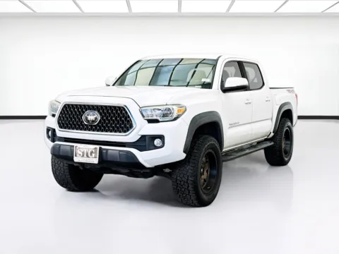 White 2019 Toyota Tacoma TRD Off-Road W/TECHNOLOGY PACKAGE V6 for sale in Bellflower, CA