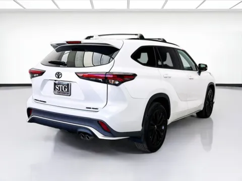 More photos of 2024 Toyota Highlander XSE at STG Bellflower, CA