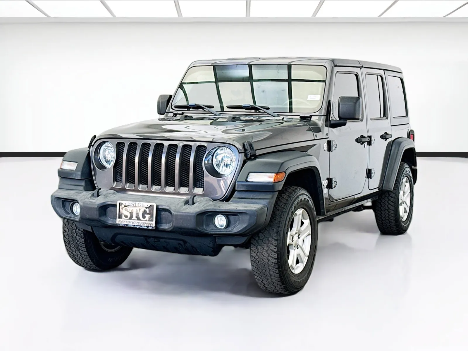 Gray 2018 Jeep Wrangler Unlimited Unlimited Sport S for sale in Bellflower, CA