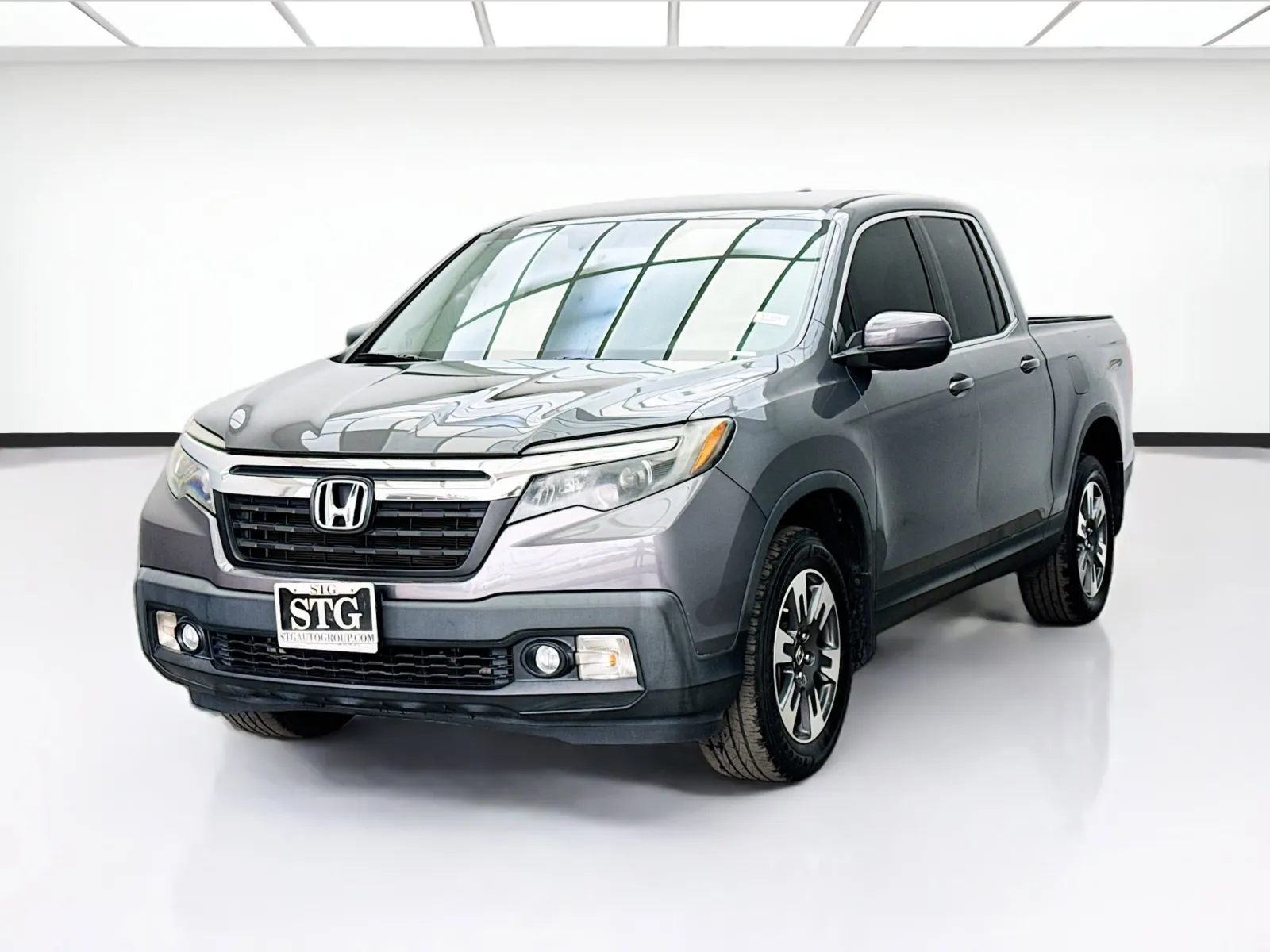 Gray 2018 Honda Ridgeline RTL for sale in Bellflower, CA