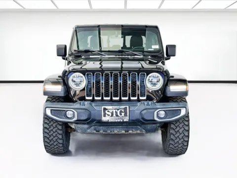 Photos of 2020 Jeep Gladiator Overland for sale in Bellflower, CA at STG Bellflower