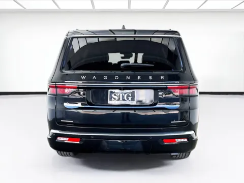 More photos of 2023 Jeep Wagoneer L Series II at STG Bellflower, CA