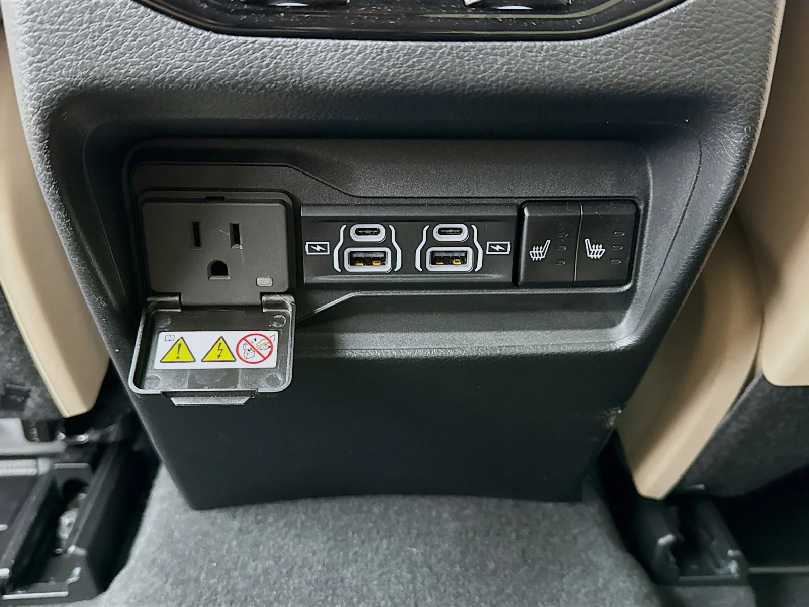 Jeep Grand Cherokee photo 16