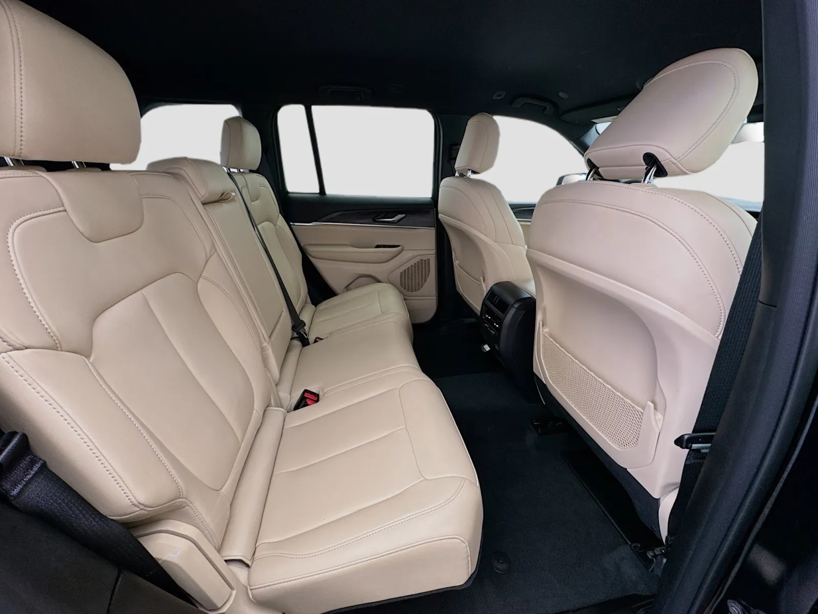 Jeep Grand Cherokee photo 19