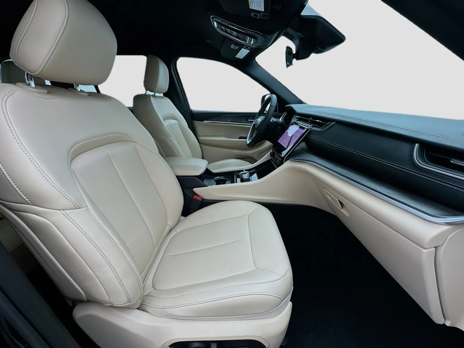 Jeep Grand Cherokee photo 20