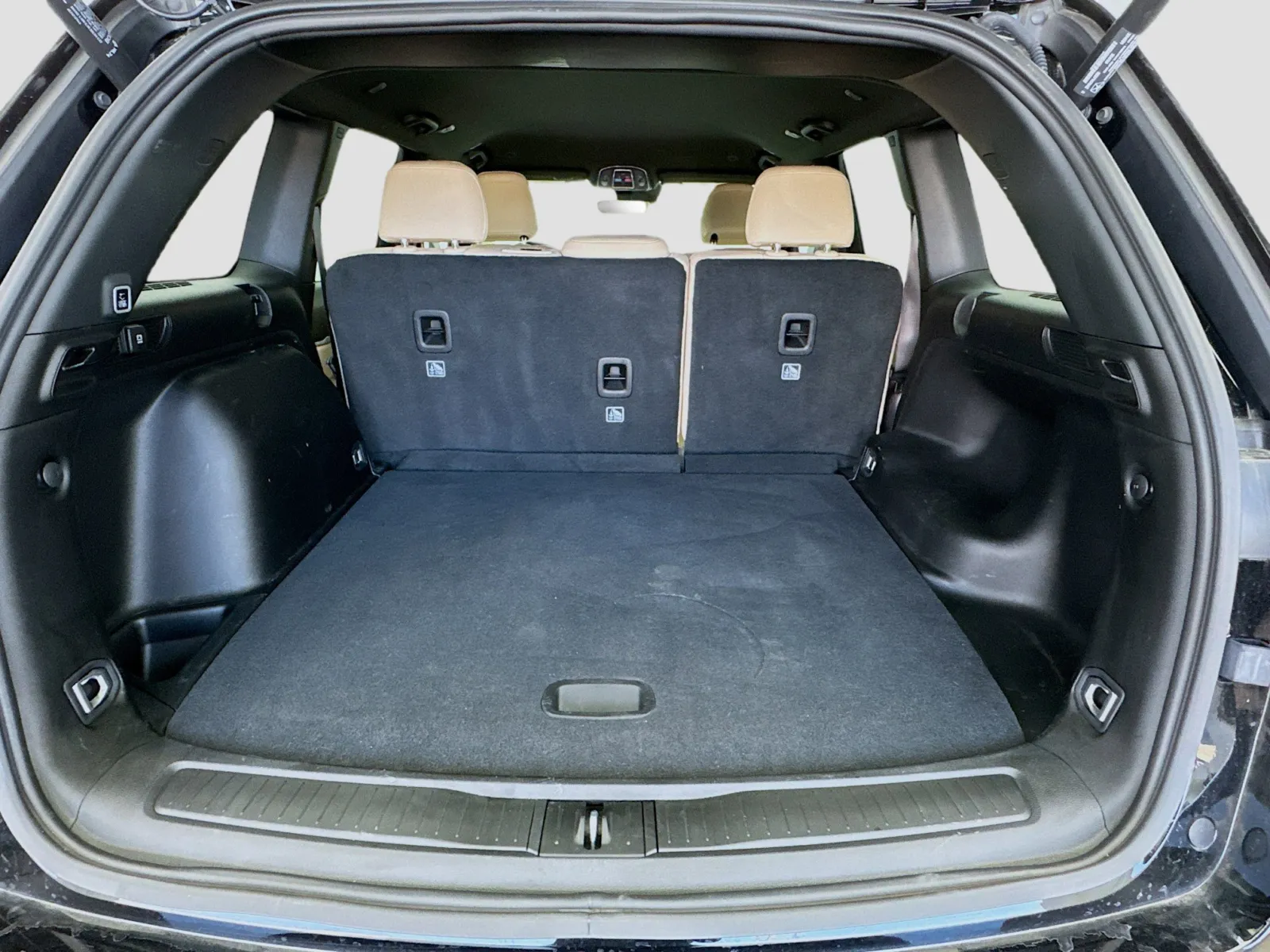 Jeep Grand Cherokee photo 18