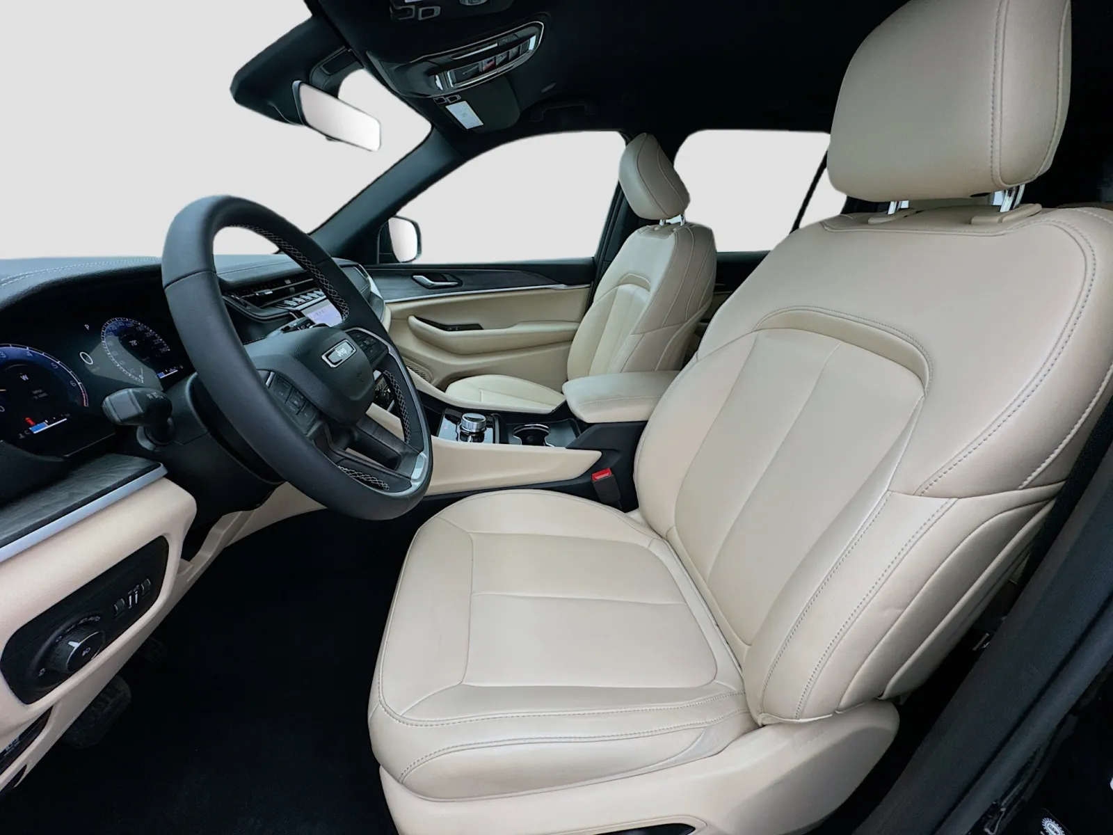 Jeep Grand Cherokee photo 13