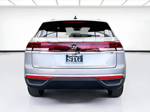 More photos of 2025 Volkswagen Atlas Cross Sport 2.0T SE at STG Bellflower, CA