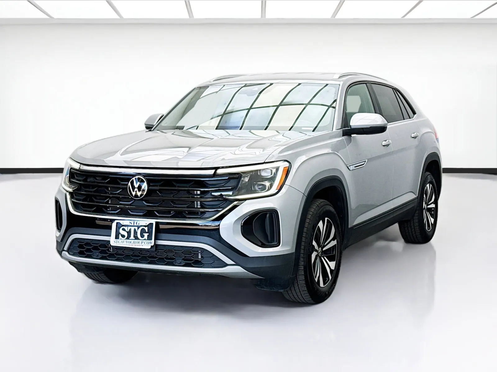 Silver 2025 Volkswagen Atlas Cross Sport 2.0T SE for sale in Bellflower, CA