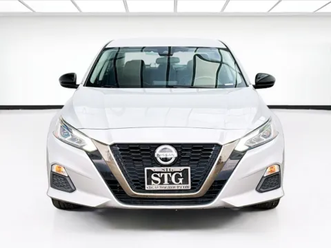 Photos of 2022 Nissan Altima 2.5 SR for sale in Bellflower, CA at STG Bellflower