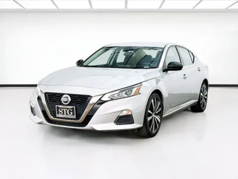 Silver 2022 Nissan Altima 2.5 SR for sale in Bellflower, CA