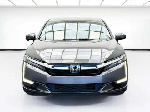 Photos of 2021 Honda Clarity Plug-In Hybrid for sale in Bellflower, CA at STG Bellflower