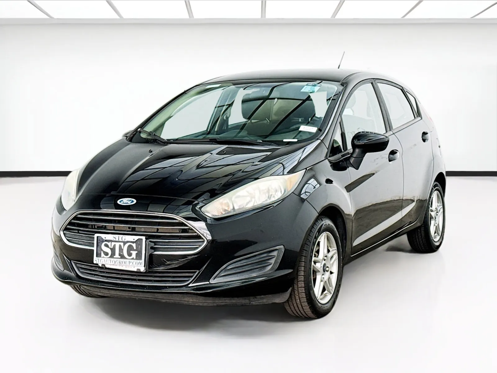 Black 2018 Ford Fiesta SE for sale in Bellflower, CA