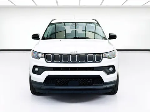 Photos of 2022 Jeep Compass Latitude for sale in Bellflower, CA at STG Bellflower