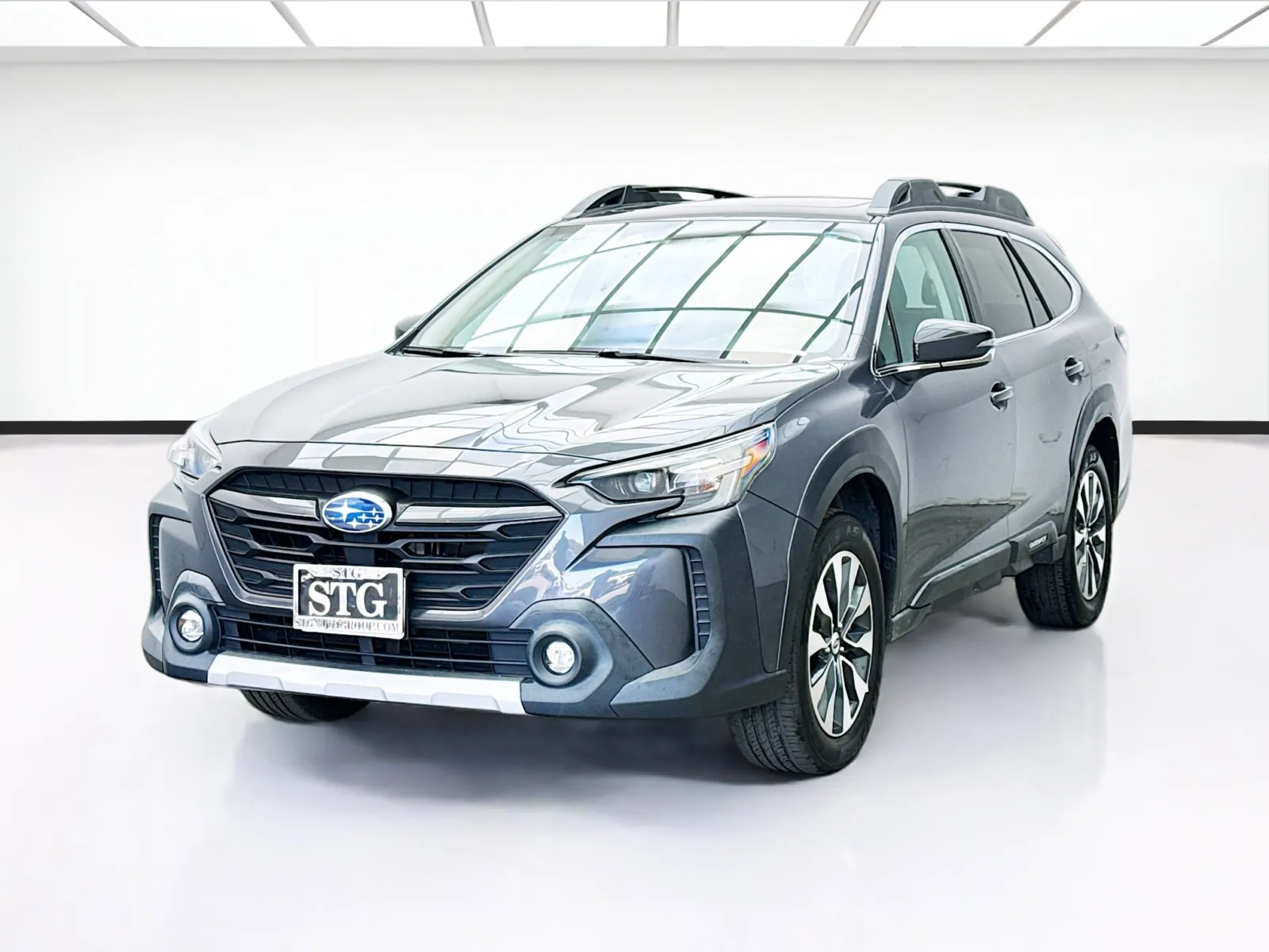 Gray 2023 Subaru Outback Limited for sale in Bellflower, CA