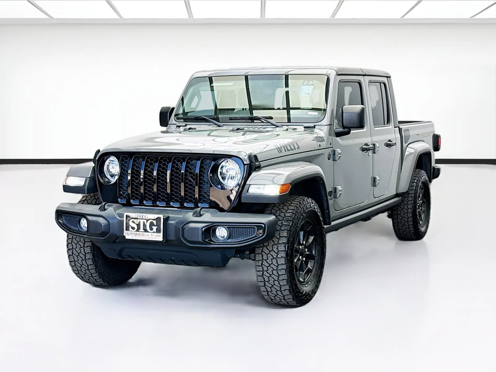 Gray 2022 Jeep Gladiator Sport for sale in Bellflower, CA