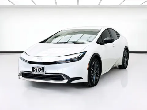 White 2025 Toyota Prius Plug-In Hybrid SE for sale in Bellflower, CA