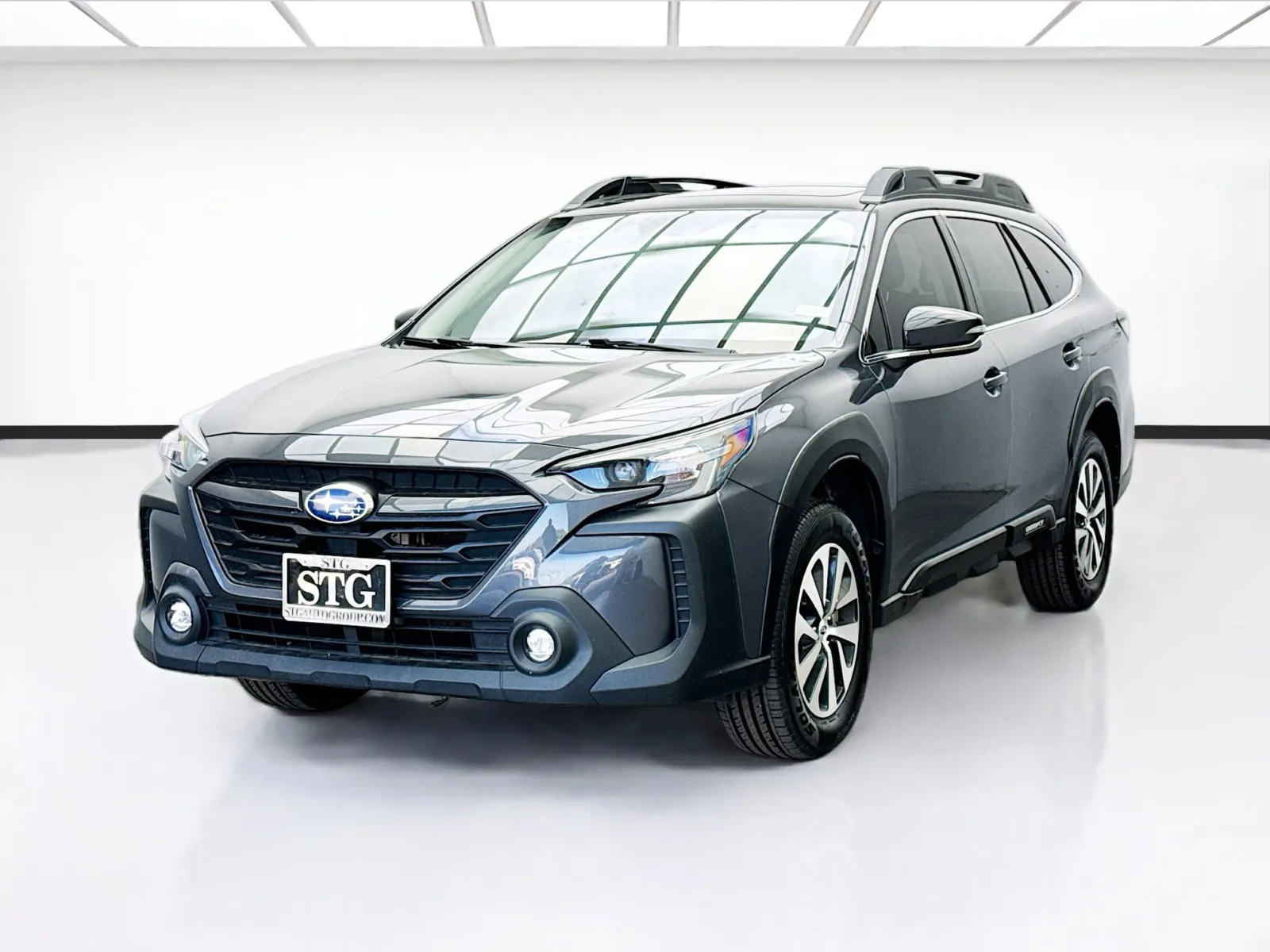 Gray 2023 Subaru Outback Premium for sale in Bellflower, CA