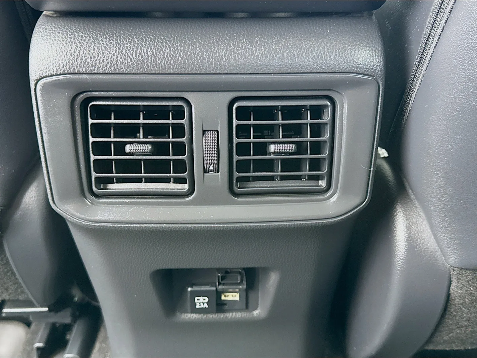 Toyota RAV4 photo 17