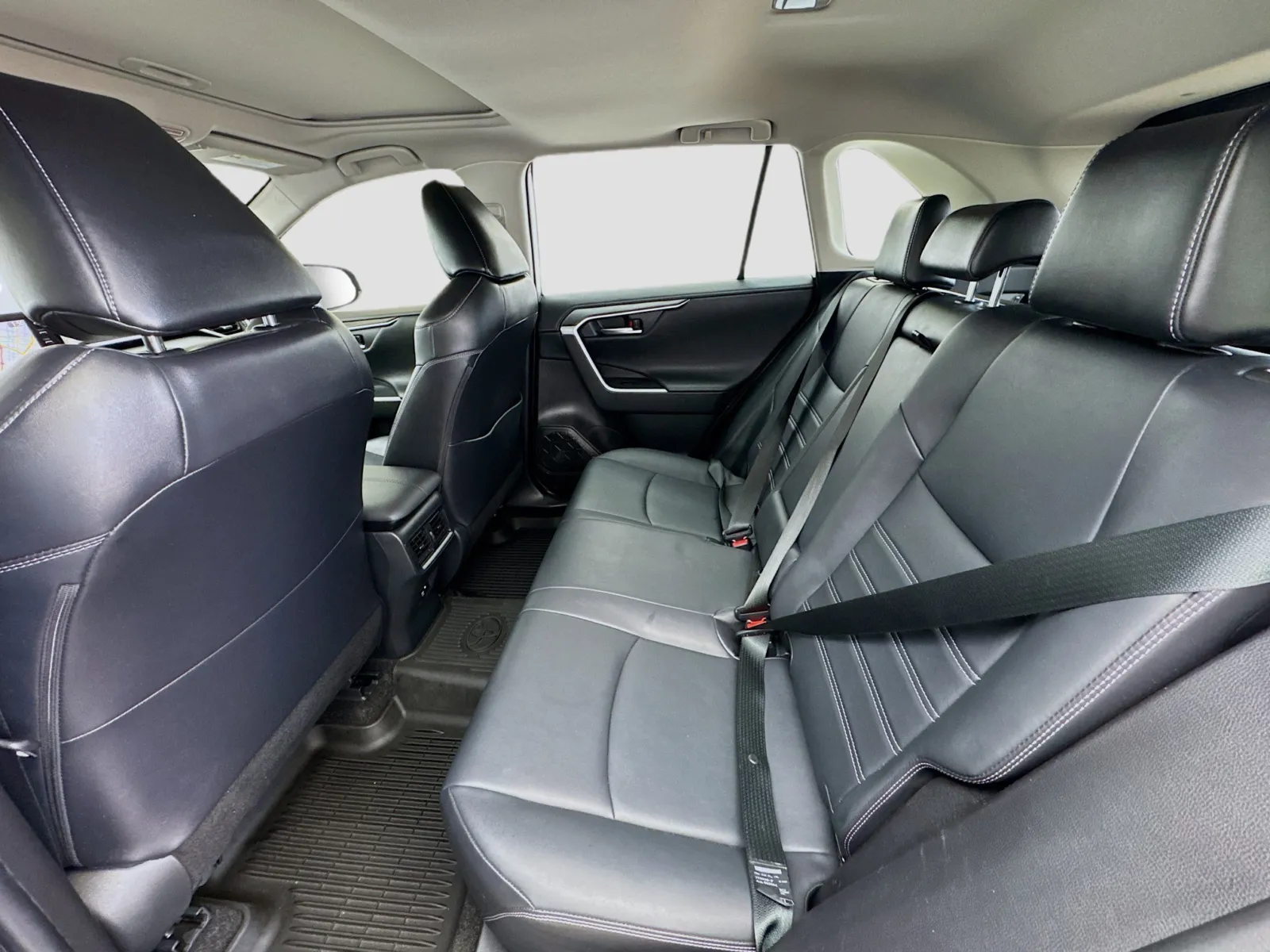 Toyota RAV4 photo 16