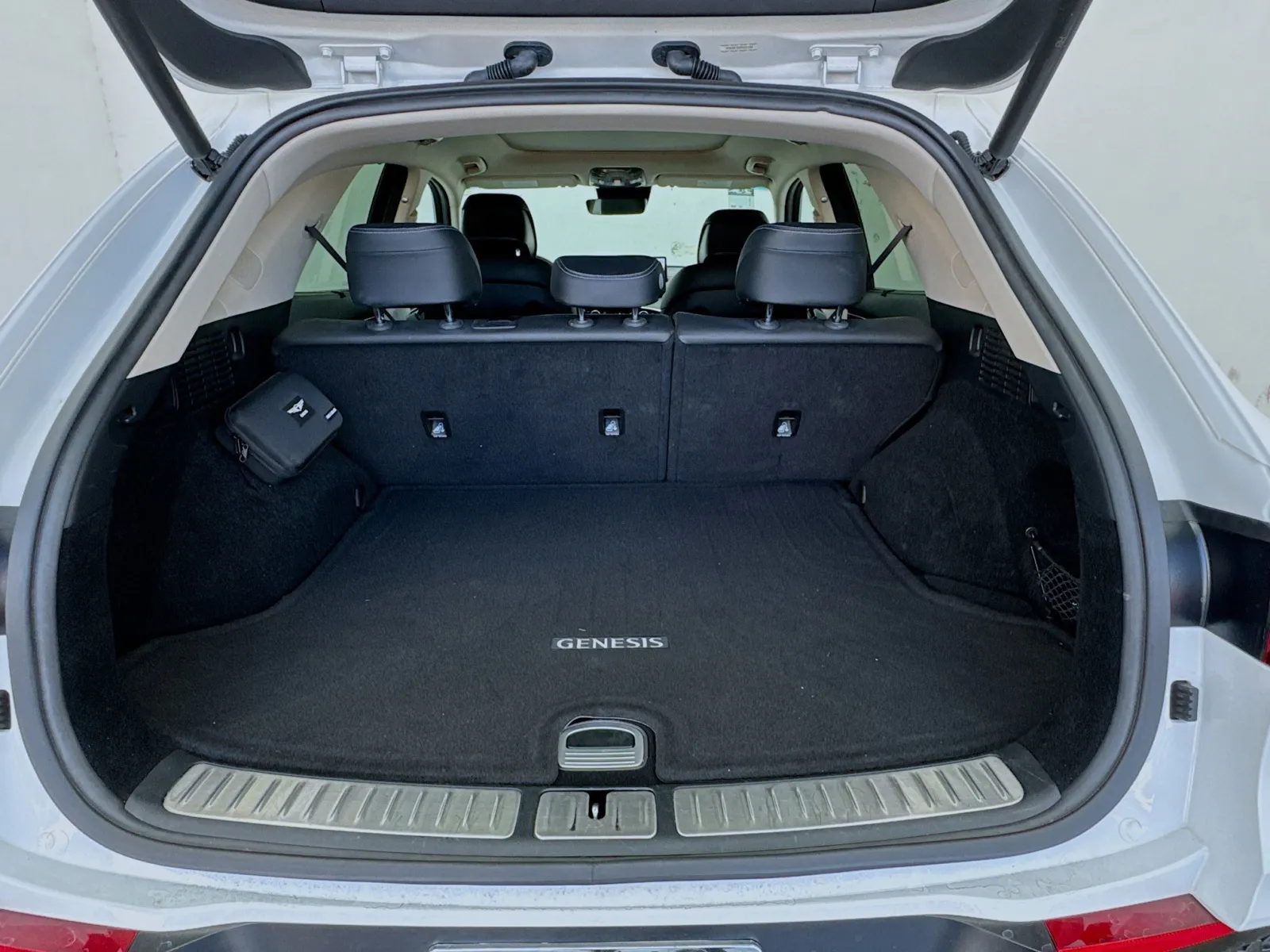 Genesis GV70 photo 19