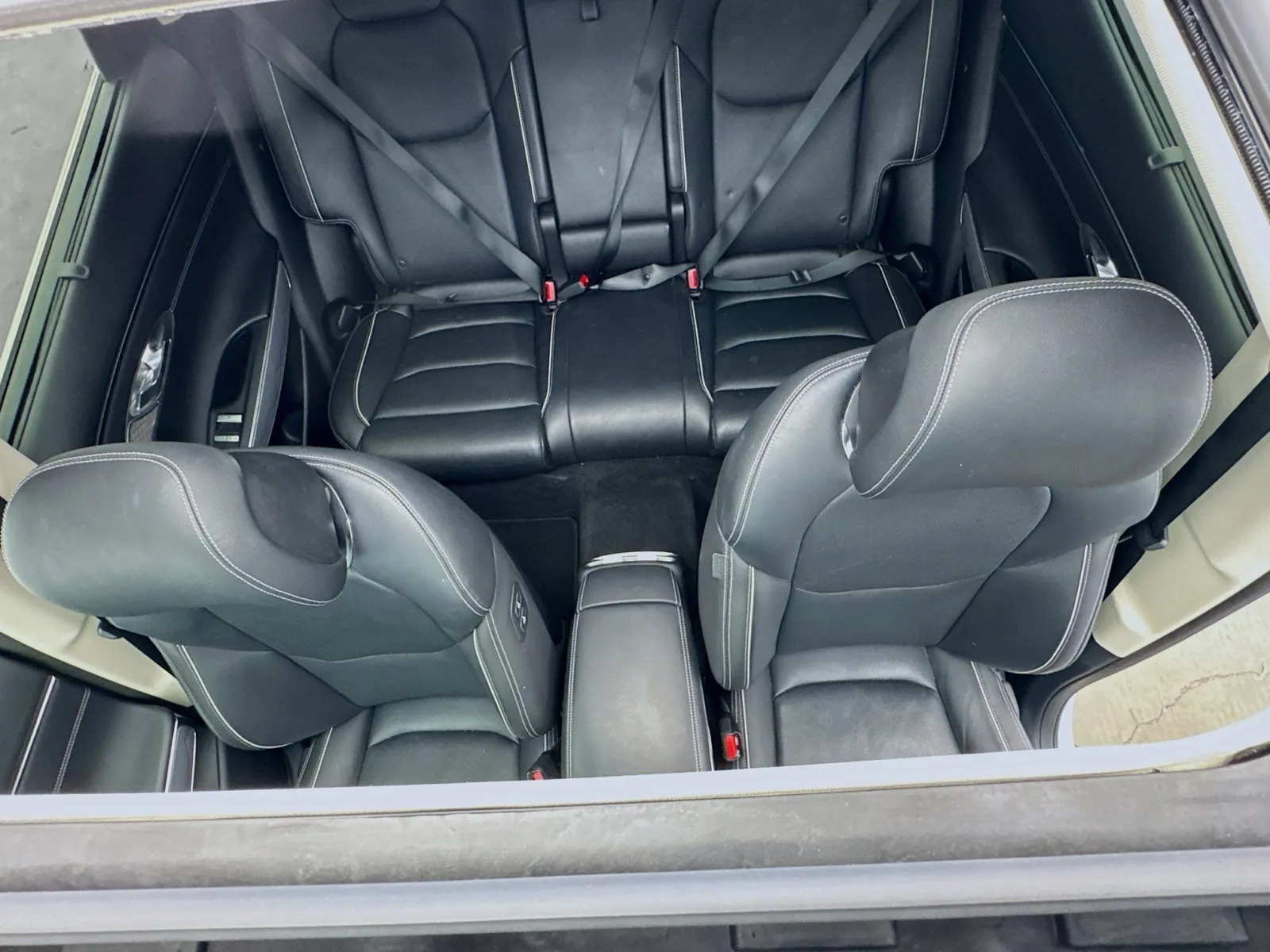Genesis GV70 photo 14