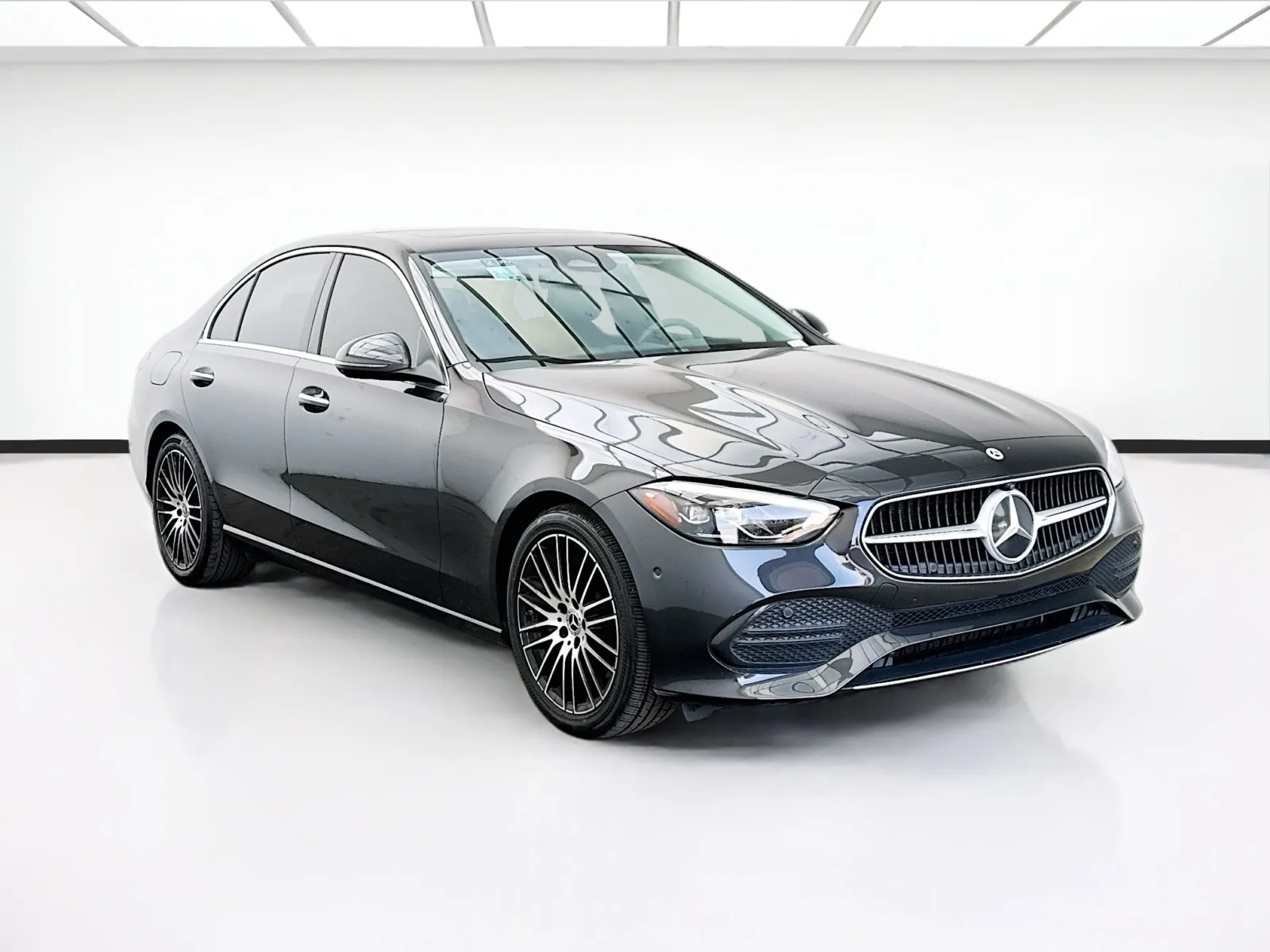 Mercedes-Benz C-Class photo 3