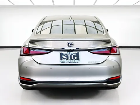 More photos of 2021 Lexus ES 300h Luxury at STG Bellflower, CA